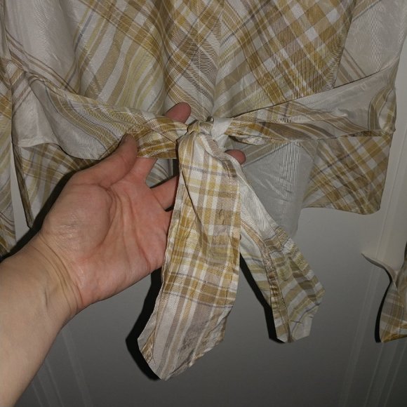 Coldwater Creek: Cream/Gold Silk Blend Tie-Front Button Up Top - Size Large NWOT - Picture 3 of 10